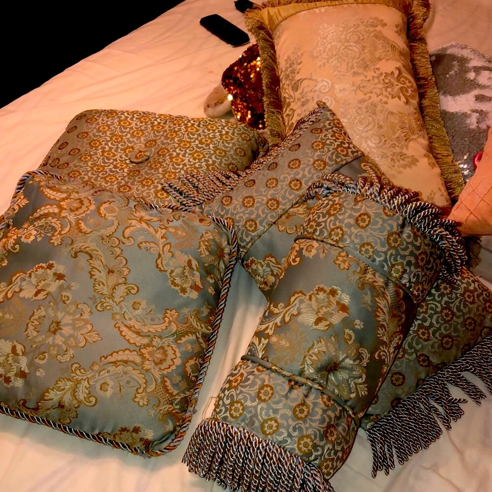 Luxury pillows
